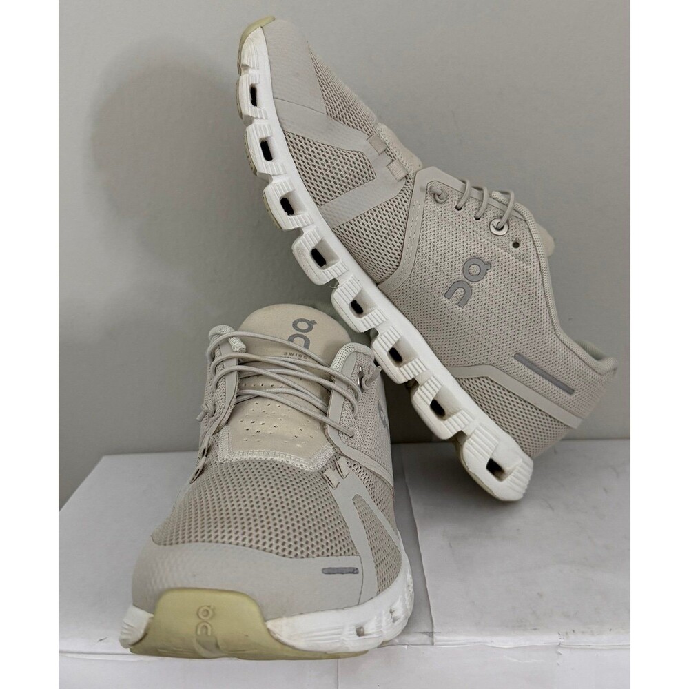 On Cloud Womens Cloud 5 Running Shoes Size 8